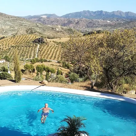 Holiday home San Jacinto Mansion: Secluded Nature Retreat With Heated Pool Tolox